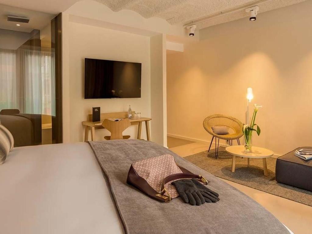 Ohla Eixample Hotel 5*