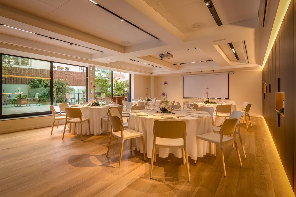 Ohla Eixample 5*